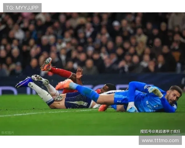 利物浦官方宣布伊萨克脚踝受伤腓骨骨折 已接受手术治疗